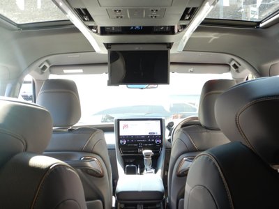 2024 Toyota ALPHARD — фото 10