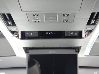 2024 Toyota ALPHARD — фото 30