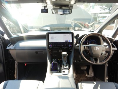 2024 Toyota ALPHARD — фото 8