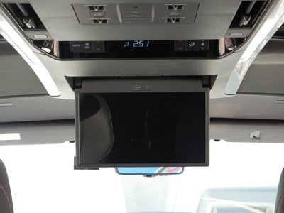 2024 Toyota ALPHARD — фото 11