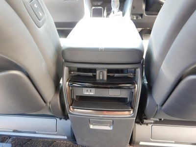 2024 Toyota ALPHARD — фото 32