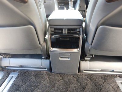 2024 Toyota ALPHARD — фото 31