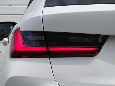 2025 BMW M3 TOURING thumbnail 29