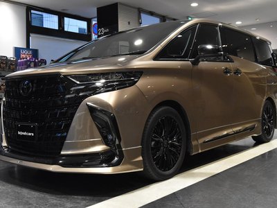 2023 Toyota ALPHARD — фото 1