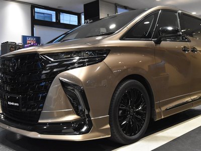 2023 Toyota ALPHARD — фото 10