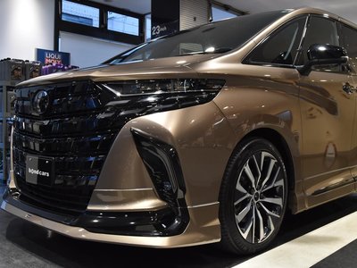 2023 Toyota ALPHARD — фото 11