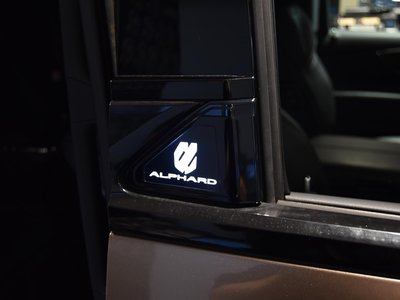 2023 Toyota ALPHARD — фото 46