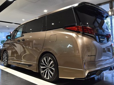 2023 Toyota ALPHARD — фото 8
