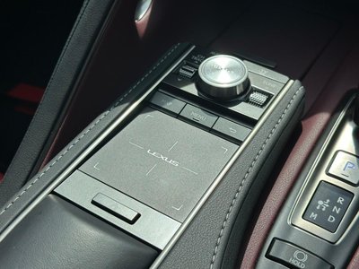 صورة 48 لـ 2021 Lexus LC CONVERTIBLE