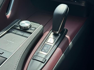 صورة 49 لـ 2021 Lexus LC CONVERTIBLE