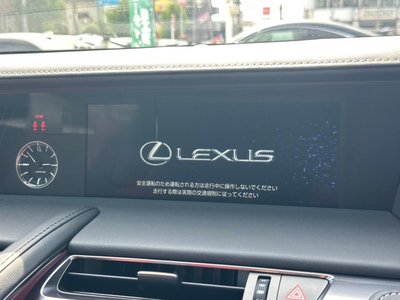 صورة 44 لـ 2021 Lexus LC CONVERTIBLE