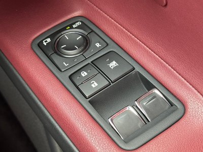 صورة 60 لـ 2021 Lexus LC CONVERTIBLE