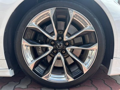 صورة 28 لـ 2021 Lexus LC CONVERTIBLE