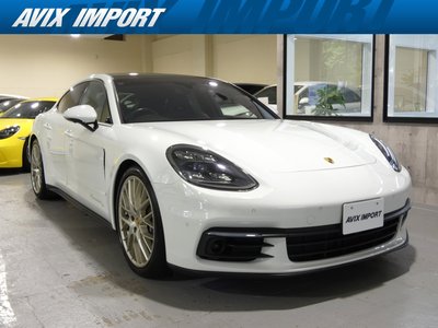 2020 Porsche PANAMERA photo 3