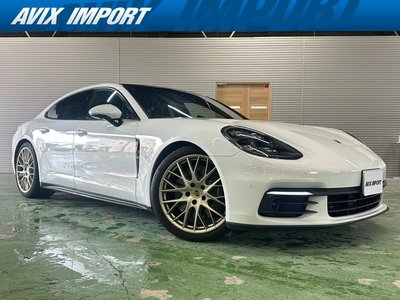 2020 Porsche PANAMERA photo 1