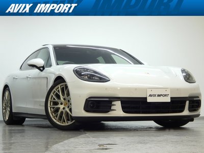 2020 Porsche PANAMERA photo 2