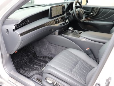 2021 Lexus LS photo 13