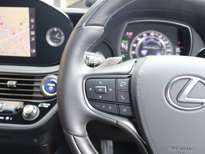 2021 Lexus LS thumbnail 21