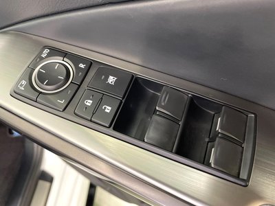 2022 Lexus IS thumbnail 48