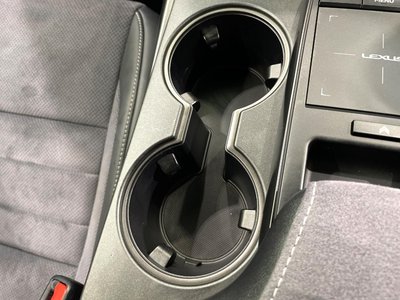2022 Lexus IS thumbnail 57