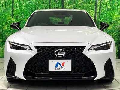 2022 Lexus IS photo 16
