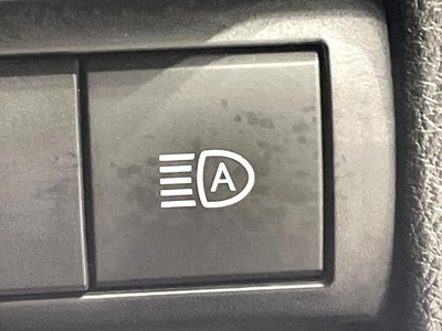 2022 Lexus IS thumbnail 44