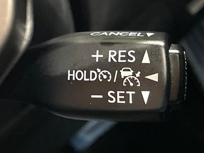 2022 Lexus IS thumbnail 32
