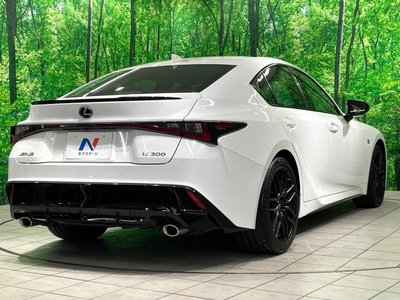 2022 Lexus IS thumbnail 67