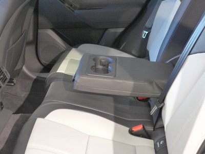 2025 LAND Rover RANGE ROVER VELAR thumbnail 32