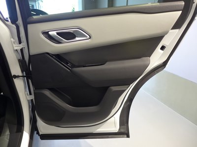 2025 LAND Rover RANGE ROVER VELAR thumbnail 26