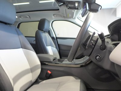 2025 LAND Rover RANGE ROVER VELAR thumbnail 21
