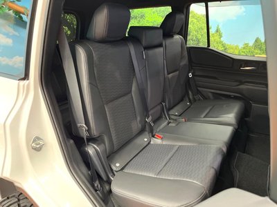 صورة 11 لـ 2025 Toyota LAND CRUISER 250