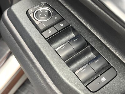 صورة 32 لـ 2025 Toyota LAND CRUISER 250