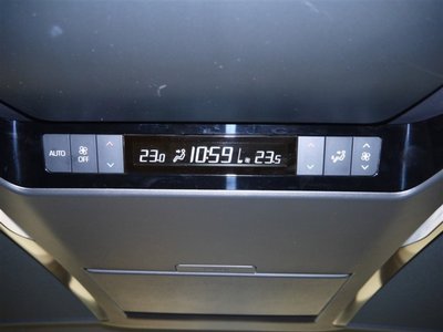 2023 Toyota VELLFIRE photo 13