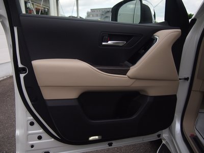 صورة مصغرة 30 لـ 2026 Toyota LAND CRUISER 300