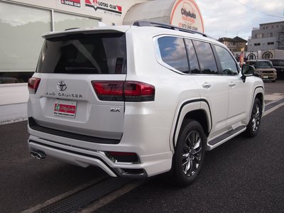 صورة مصغرة 58 لـ 2026 Toyota LAND CRUISER 300