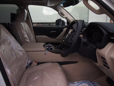 صورة مصغرة 14 لـ 2026 Toyota LAND CRUISER 300
