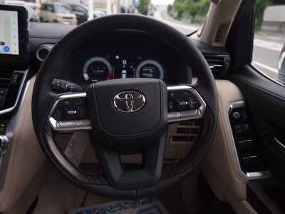 صورة مصغرة 37 لـ 2026 Toyota LAND CRUISER 300