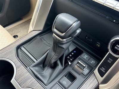 2023 Toyota LAND CRUISER 300 photo 16