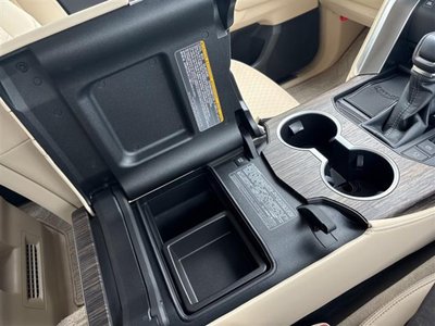2023 Toyota LAND CRUISER 300 thumbnail 22