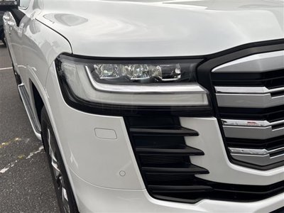2023 Toyota LAND CRUISER 300 thumbnail 35
