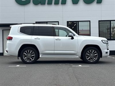 2023 Toyota LAND CRUISER 300 thumbnail 34