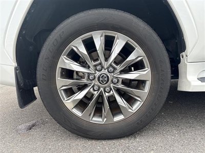 2023 Toyota LAND CRUISER 300 thumbnail 40
