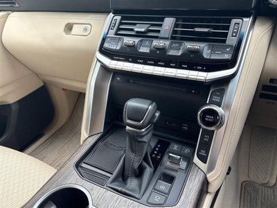 2023 Toyota LAND CRUISER 300 thumbnail 17