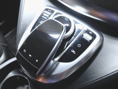 2021 Mercedes-BENZ V-CLASS thumbnail 18
