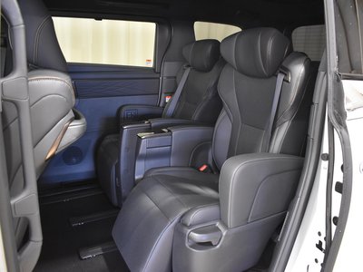 2024 Toyota ALPHARD — фото 9