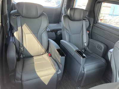 2024 Toyota ALPHARD — фото 23