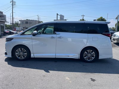 2024 Toyota ALPHARD — фото 5