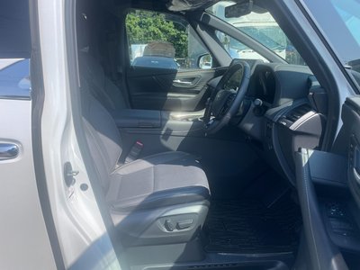 2024 Toyota ALPHARD — фото 10