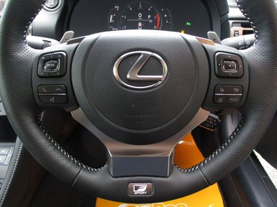 2021 Lexus RC — фото 10